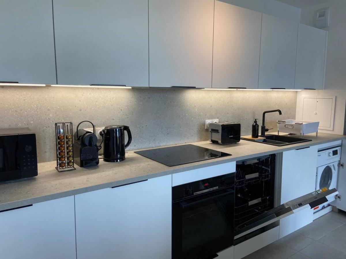 Disneyland Minimalist Lifestyle - 5 Pax Apartment Serris Luaran gambar
