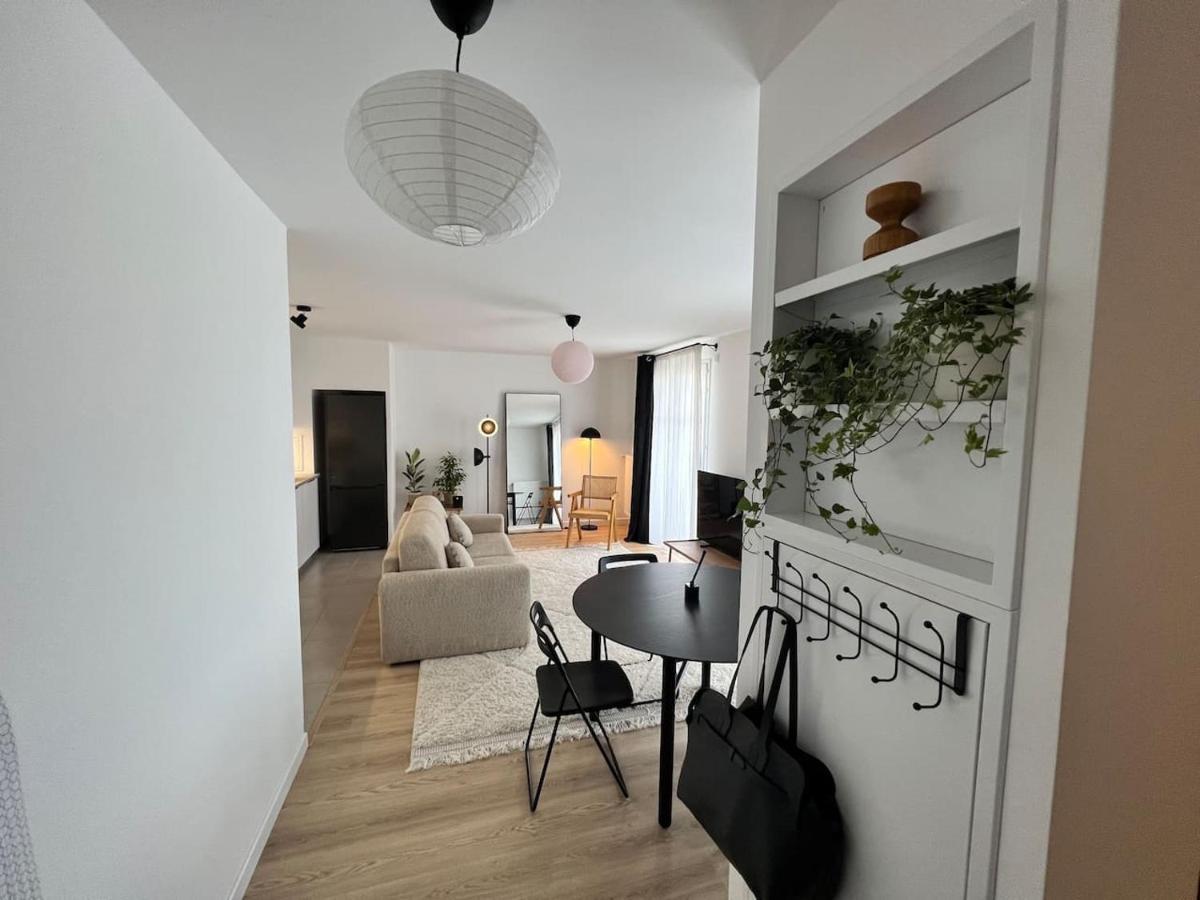 Disneyland Minimalist Lifestyle - 5 Pax Apartment Serris Luaran gambar