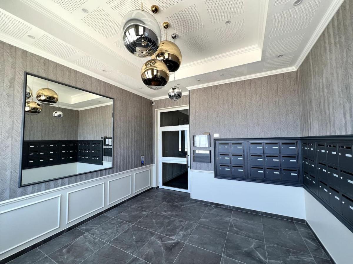 Disneyland Minimalist Lifestyle - 5 Pax Apartment Serris Luaran gambar