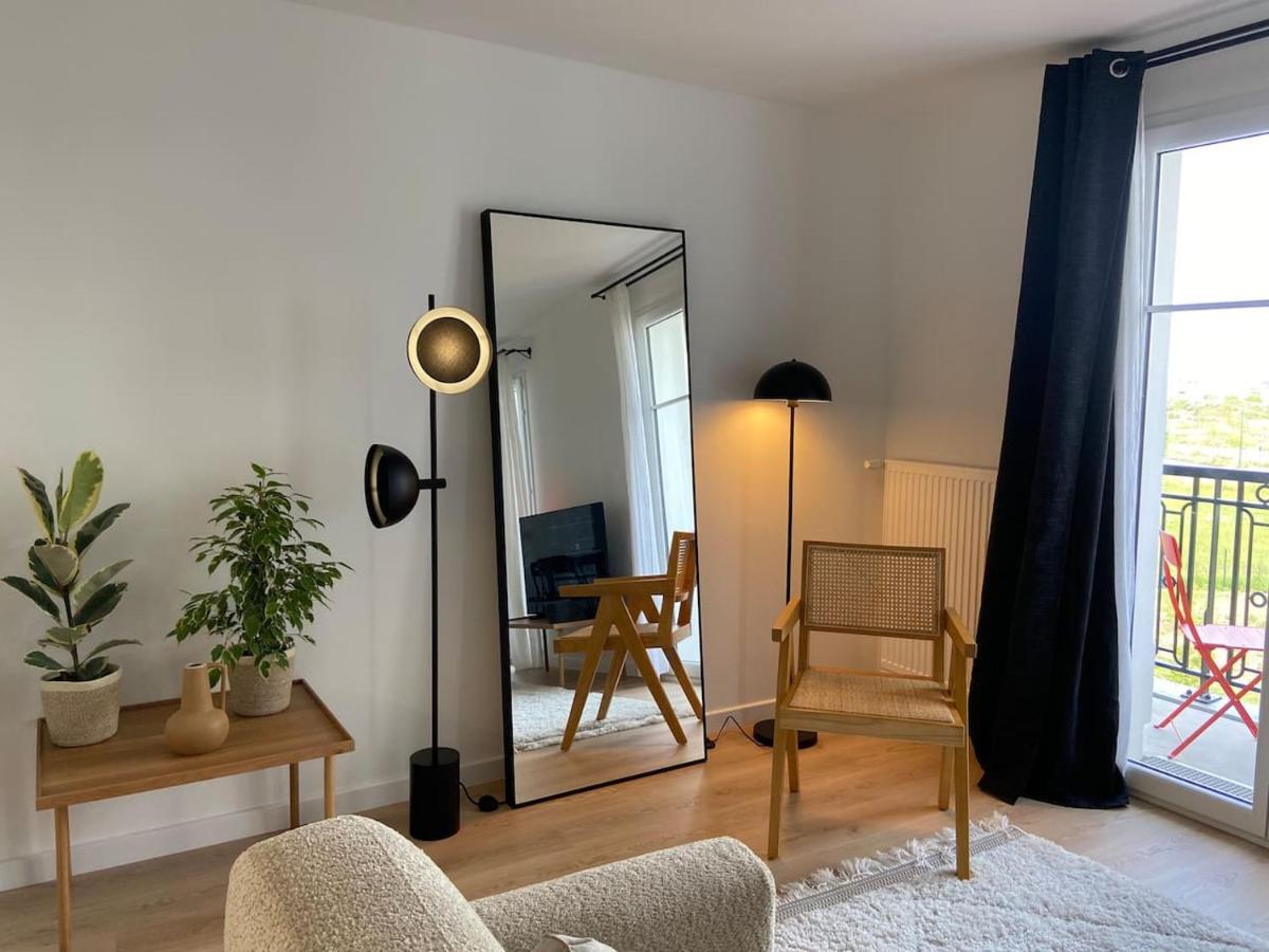 Disneyland Minimalist Lifestyle - 5 Pax Apartment Serris Luaran gambar