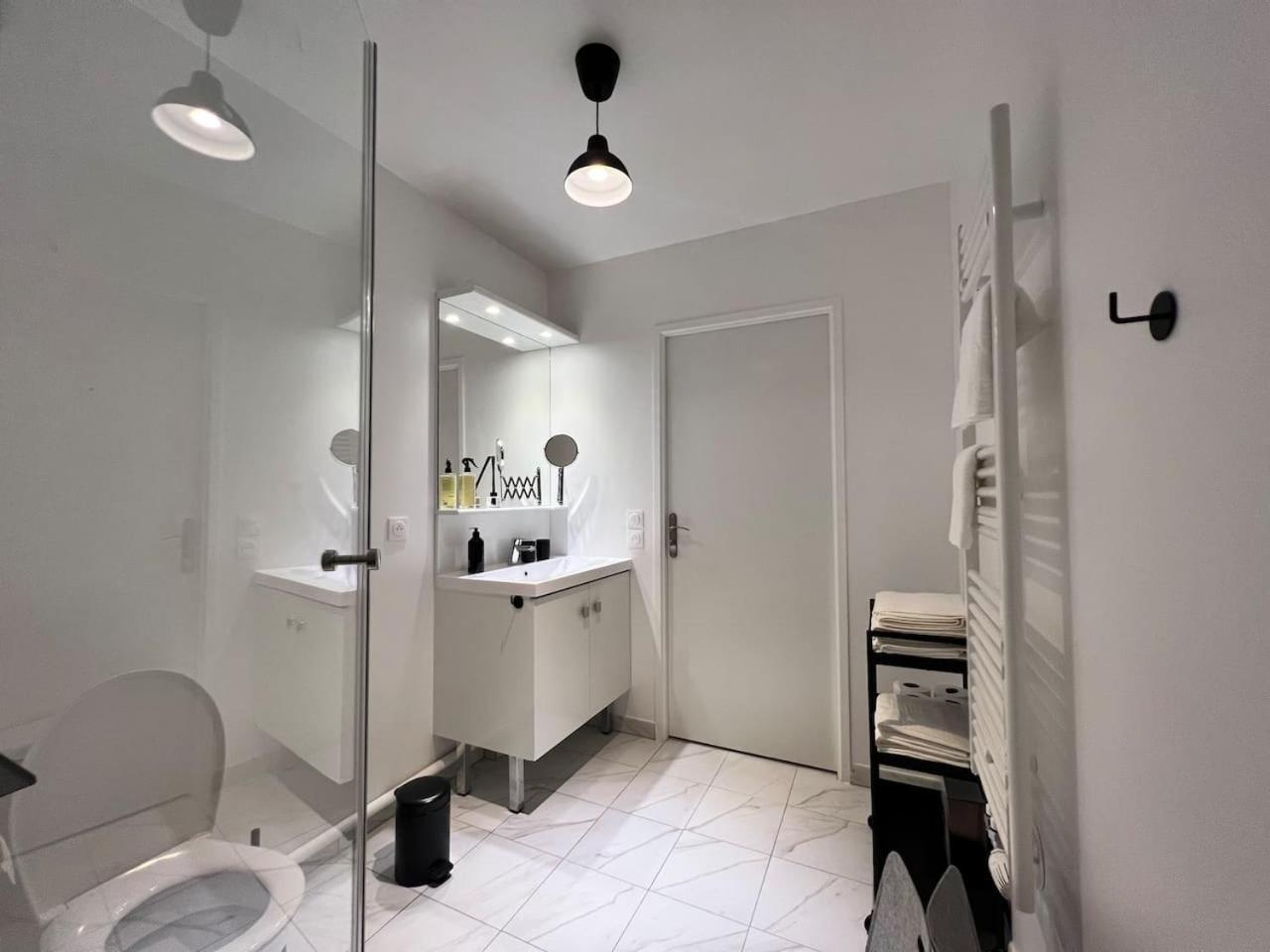 Disneyland Minimalist Lifestyle - 5 Pax Apartment Serris Luaran gambar