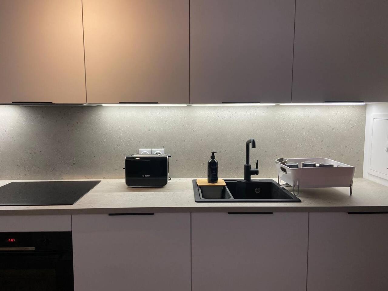 Disneyland Minimalist Lifestyle - 5 Pax Apartment Serris Luaran gambar