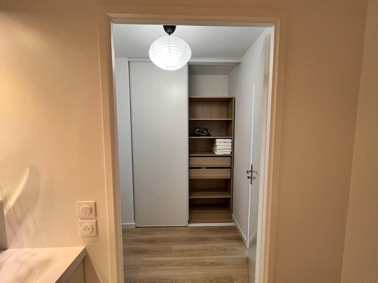 Disneyland Minimalist Lifestyle - 5 Pax Apartment Serris Luaran gambar